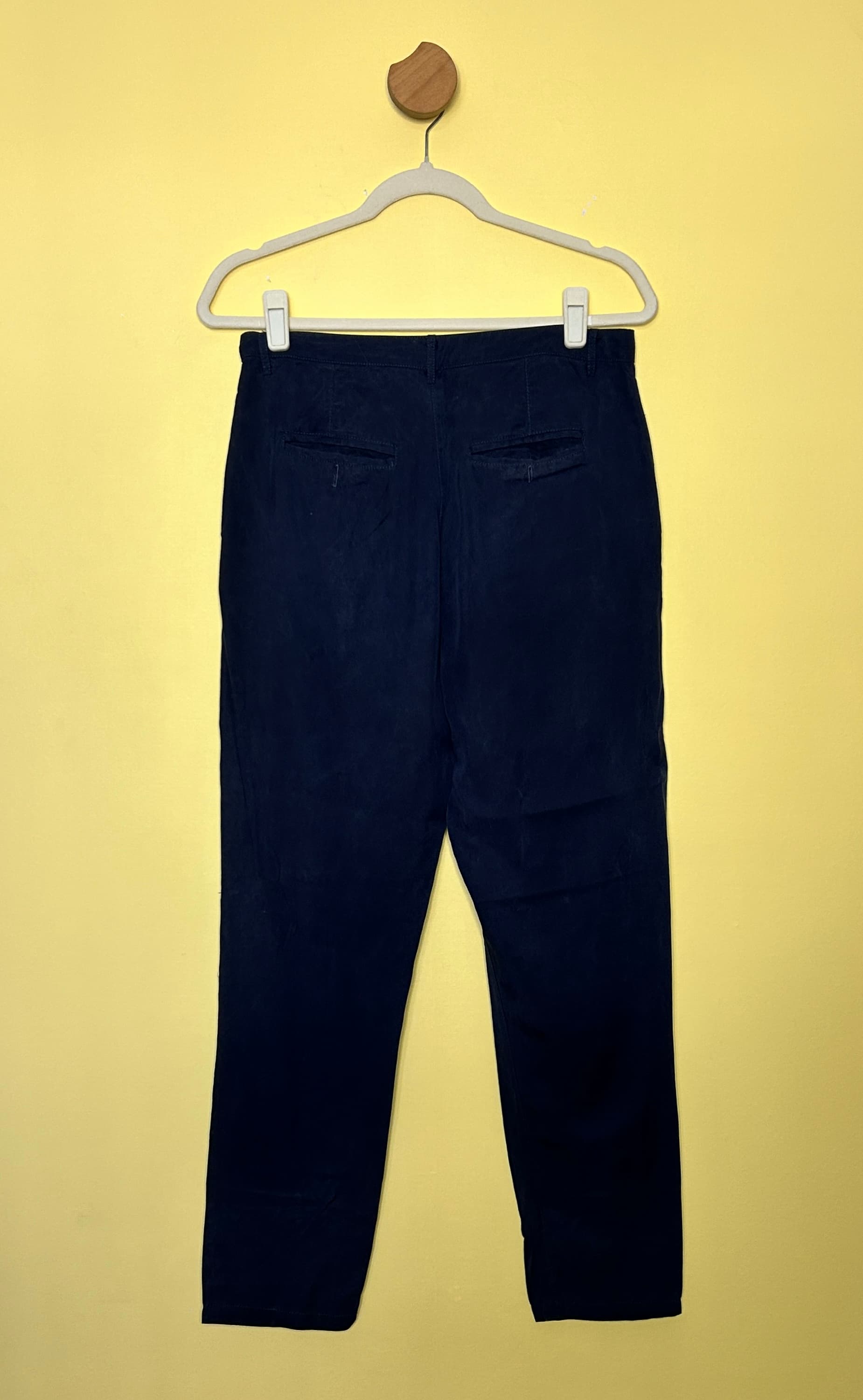 Calça cenoura alfaiataria liocel — foto 2