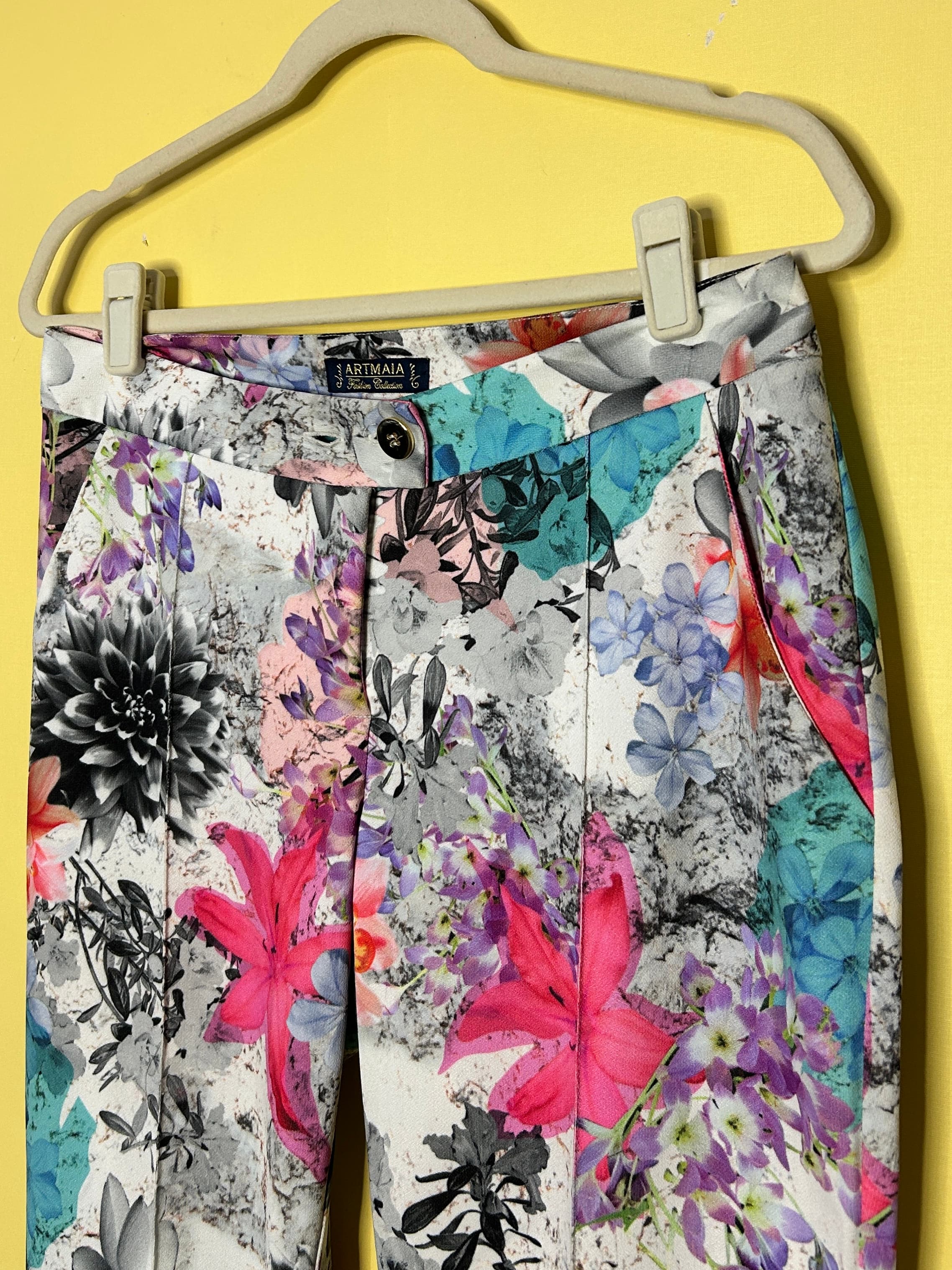 Calça reta floral alfaiataria — foto 3
