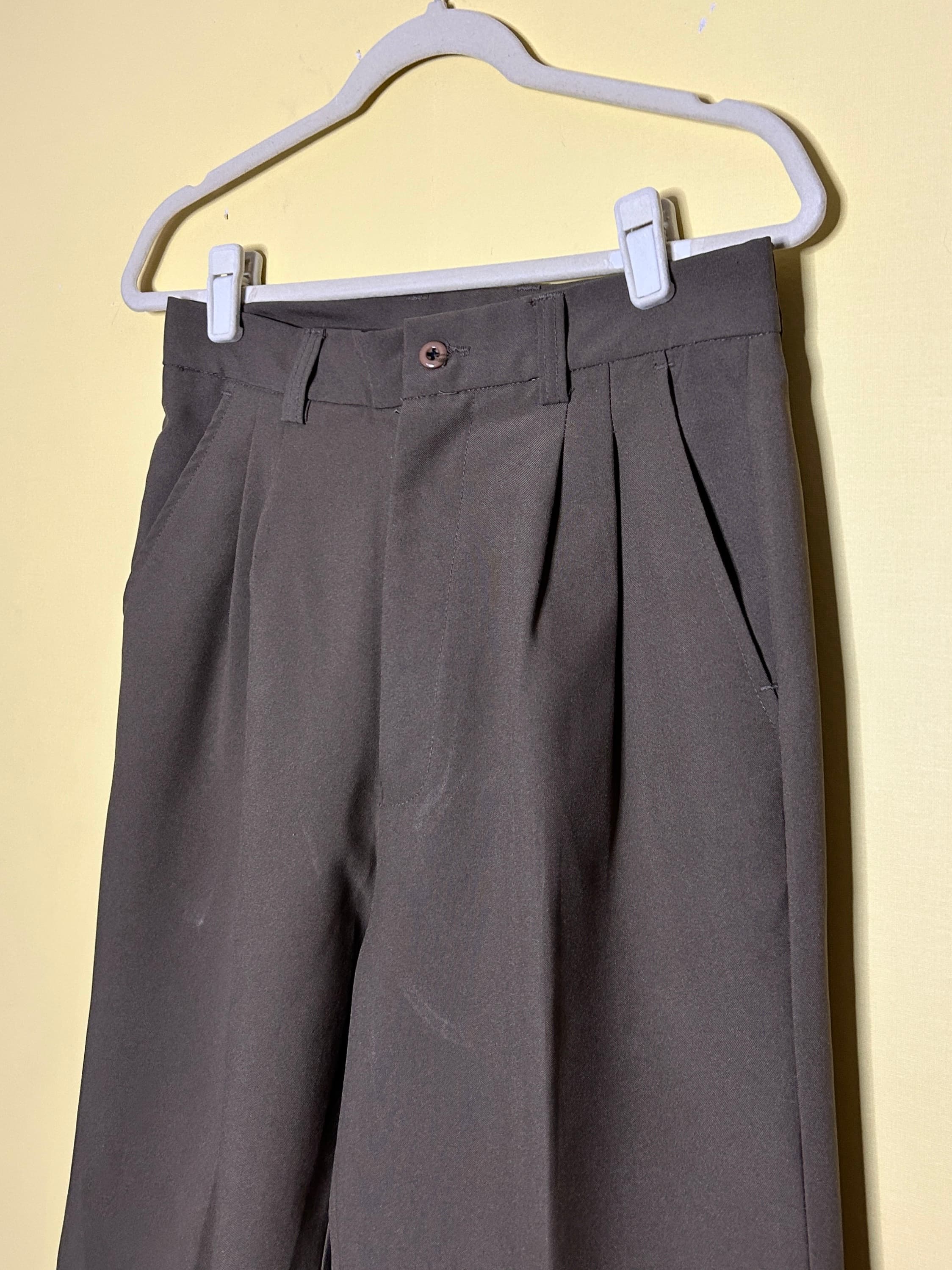 Calça alfaiataria reta prega — foto 3