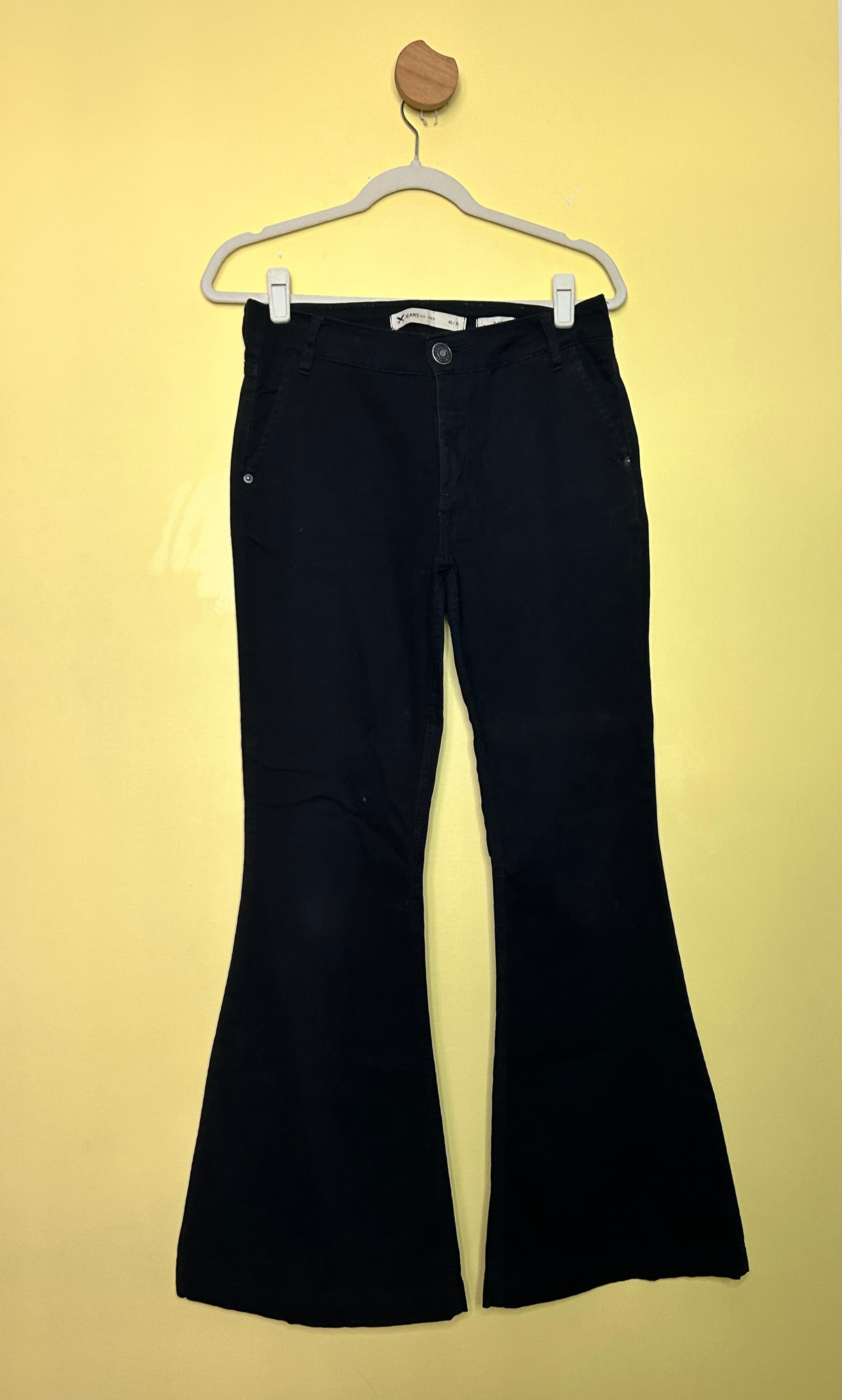 Calça flare cotelê