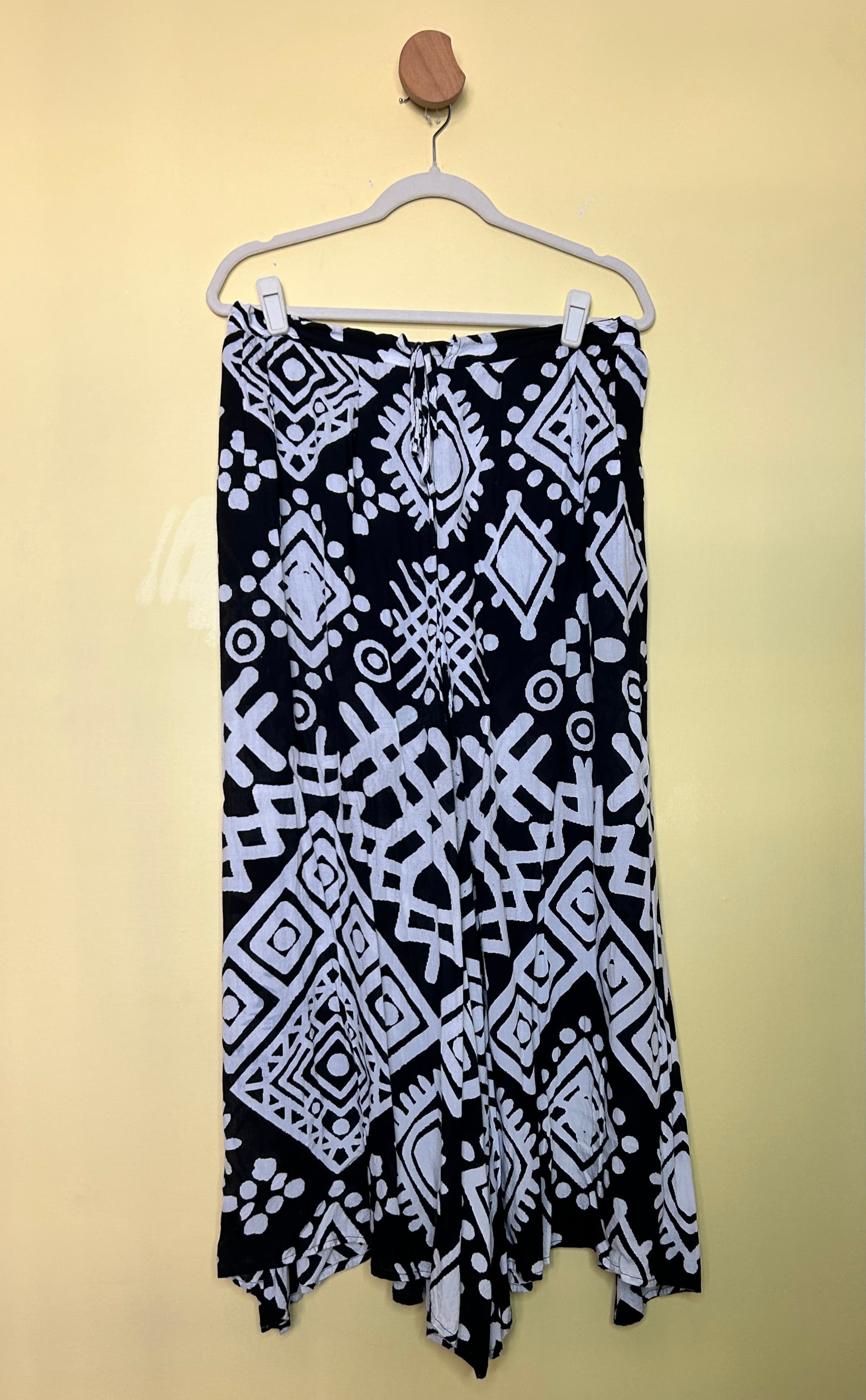 Calça pantalona viscose estampas pb