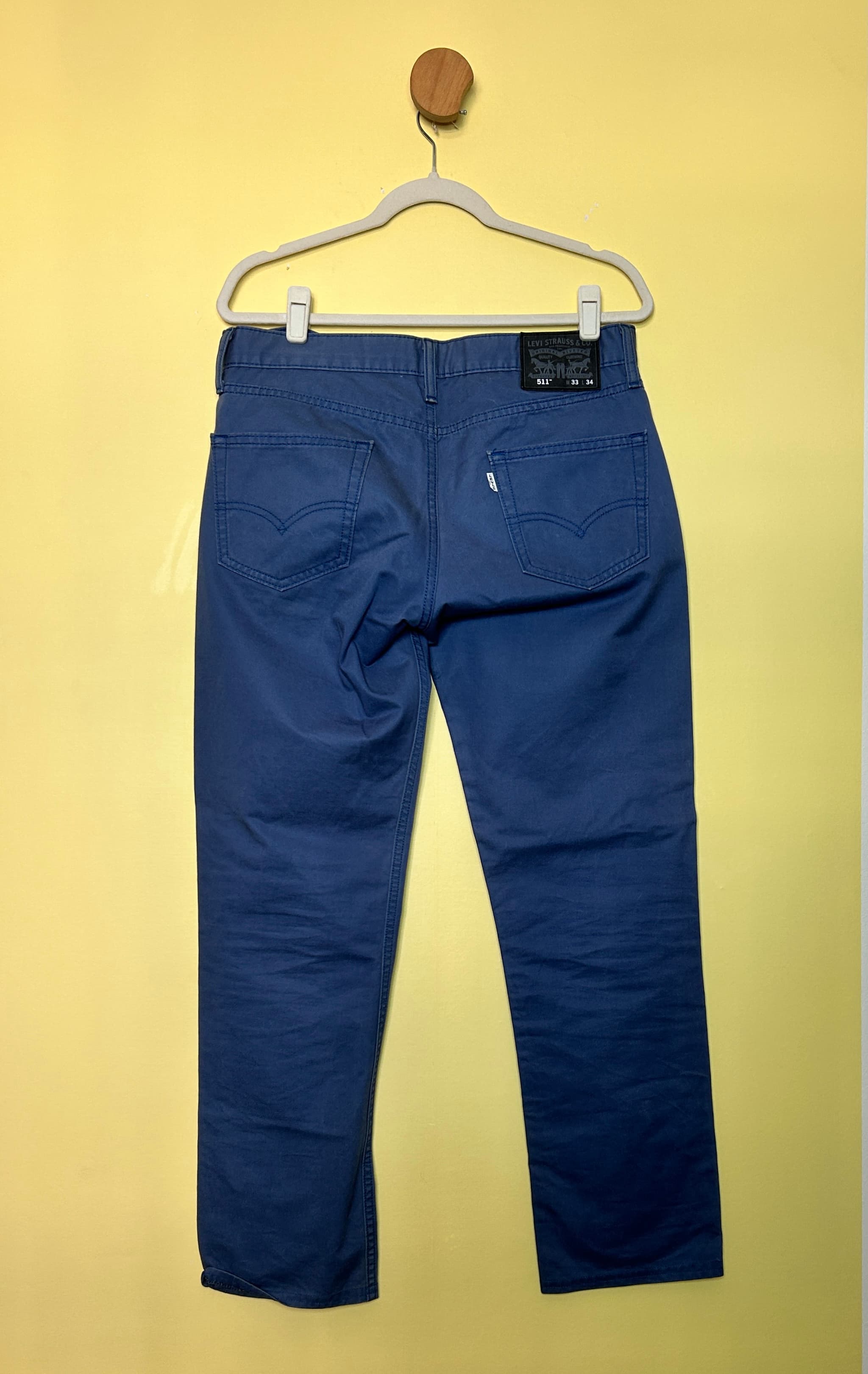 Calça sarja reta Levi's — foto 2