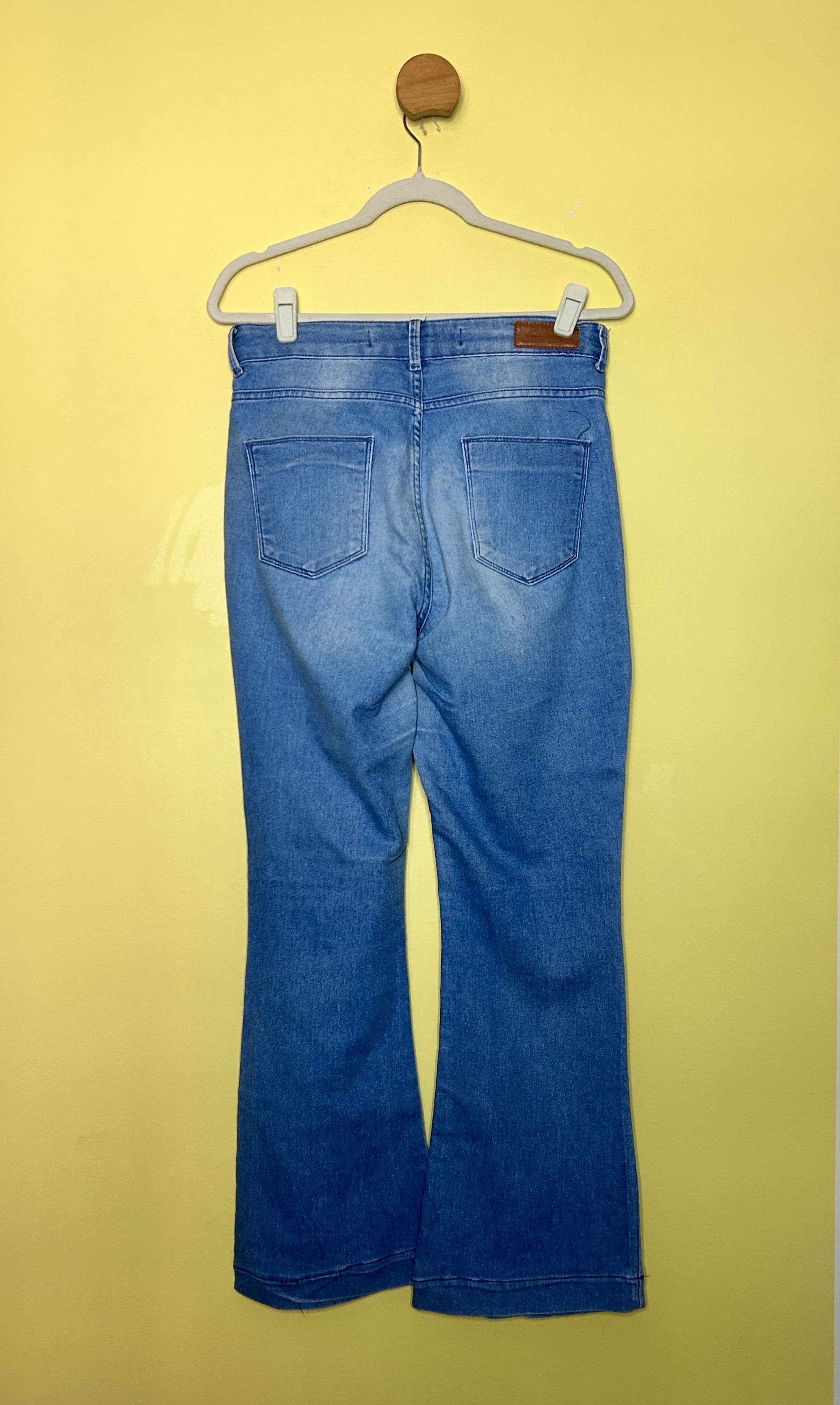 Calça jeans flare Hering — foto 2