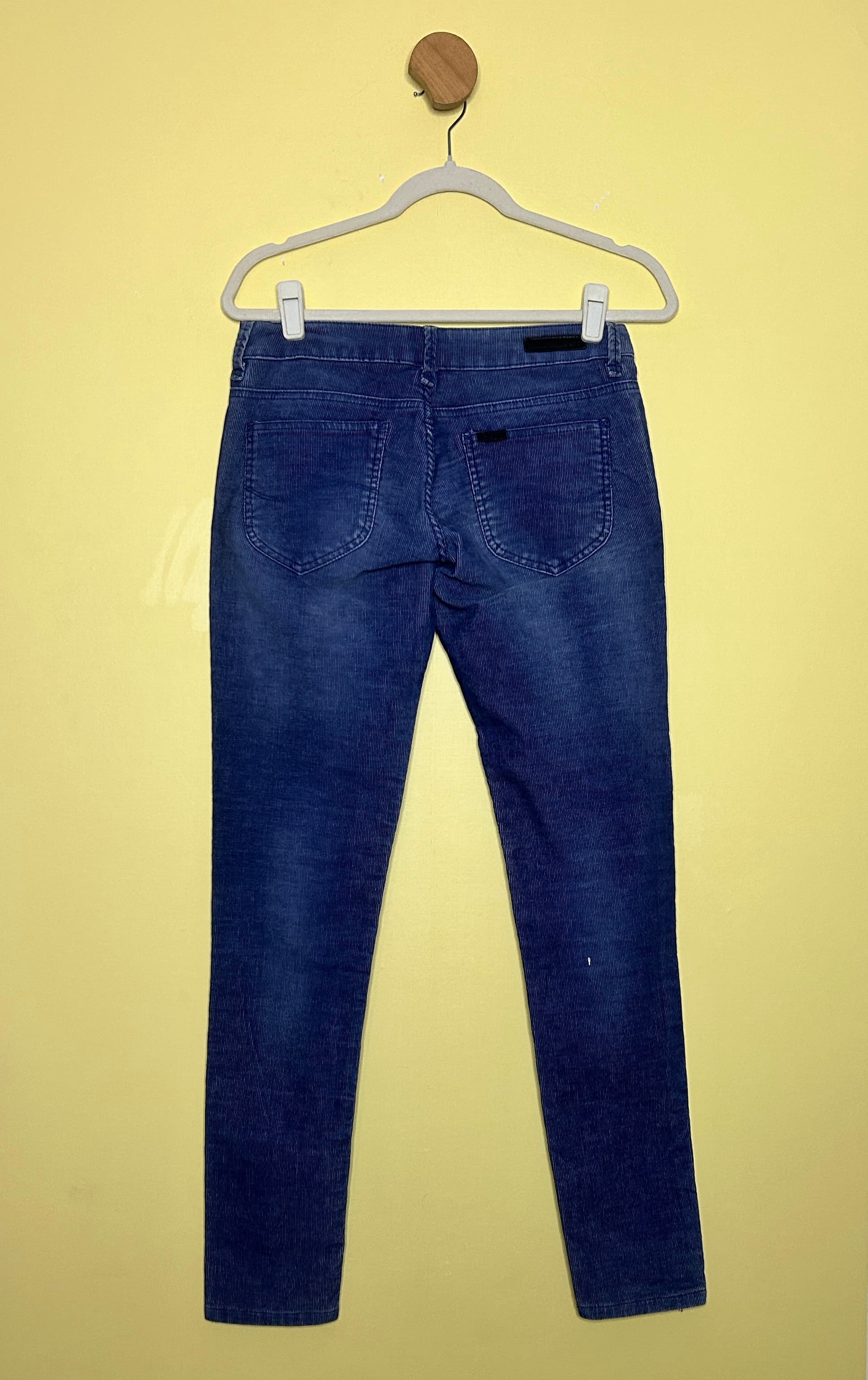 Calça skinny cintura baixa texturizada Lee — foto 2