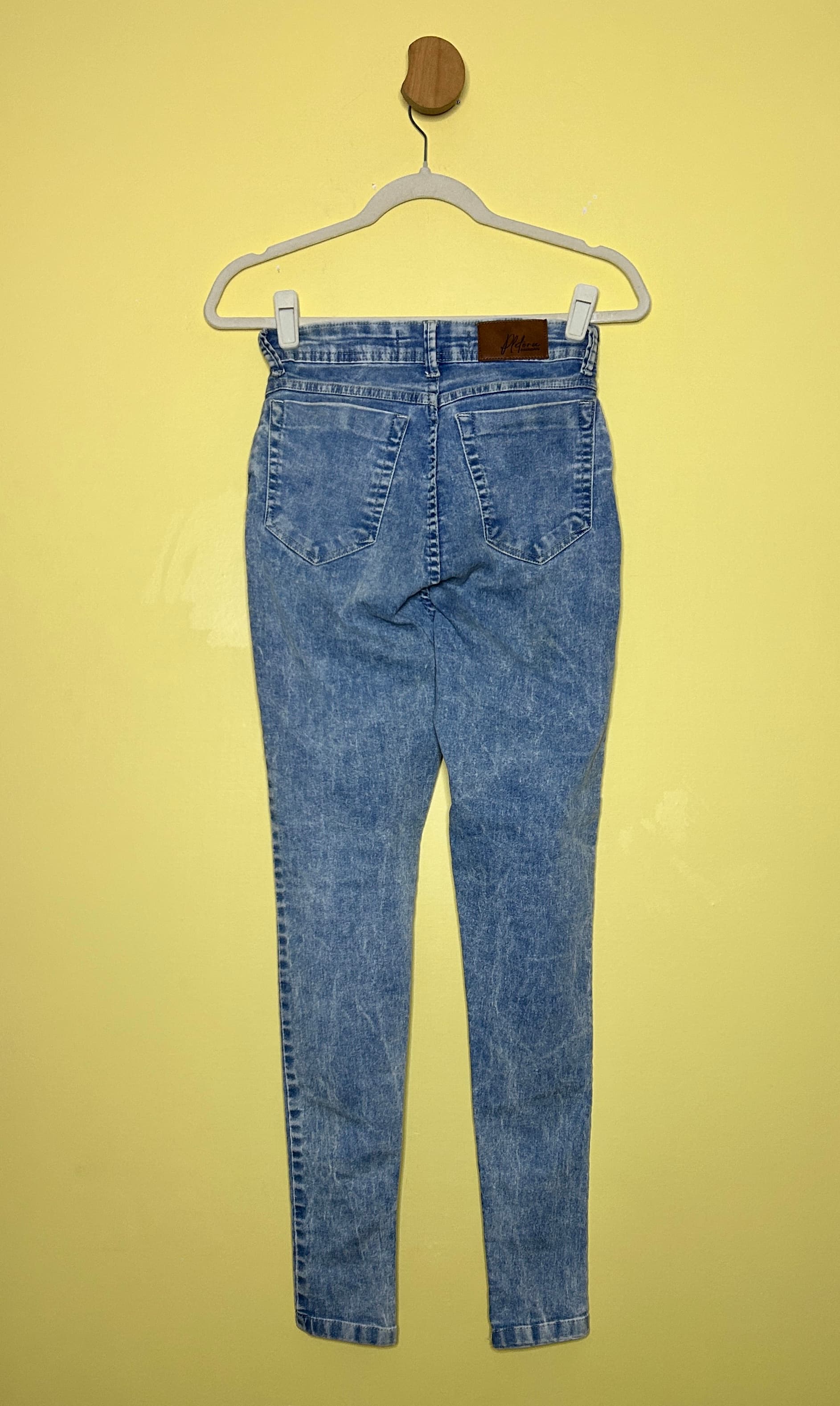 Calça skinny cintura alta Pletora — foto 2