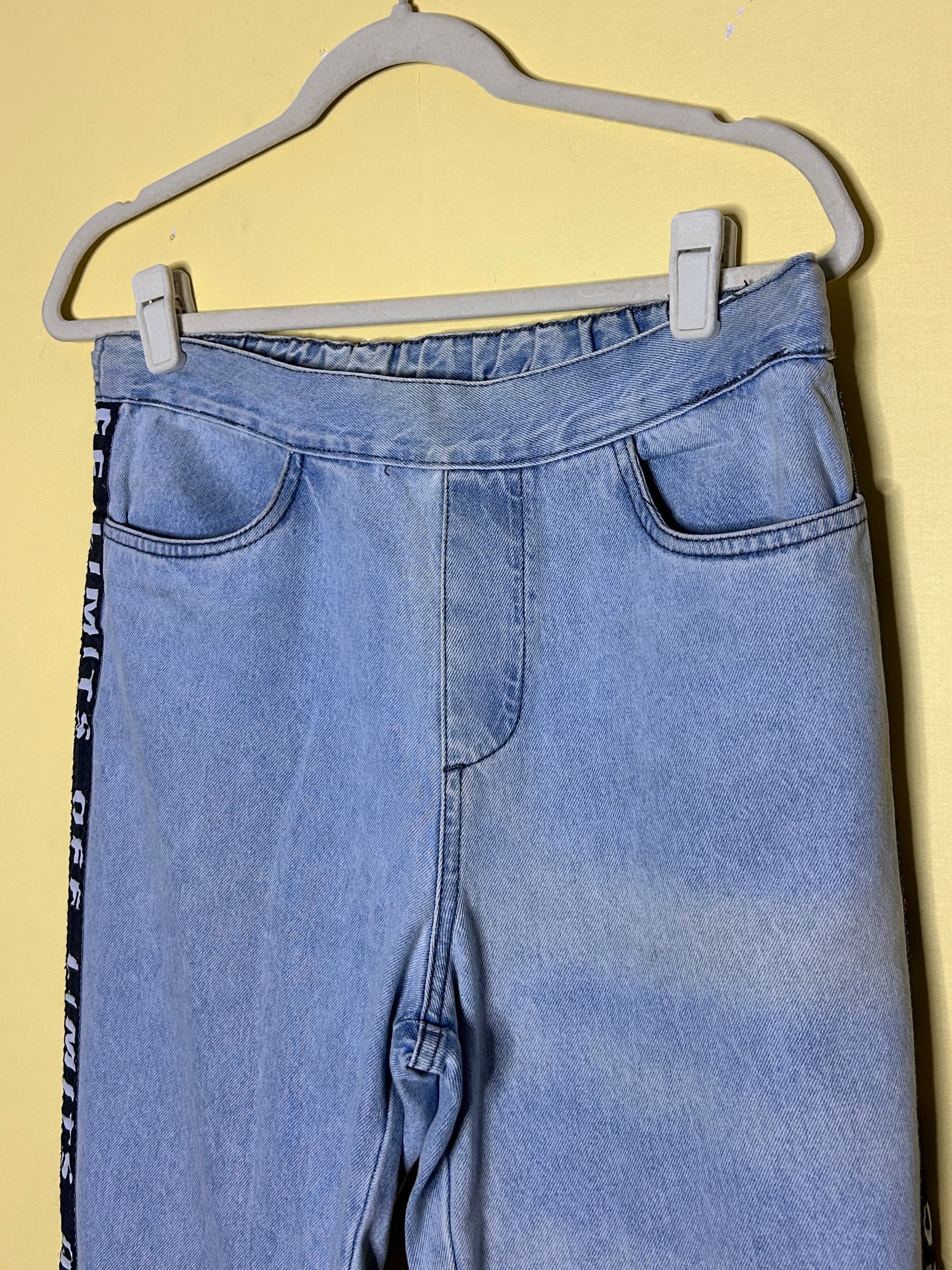 Calça jogger detalhe lateral Off Limits — foto 3