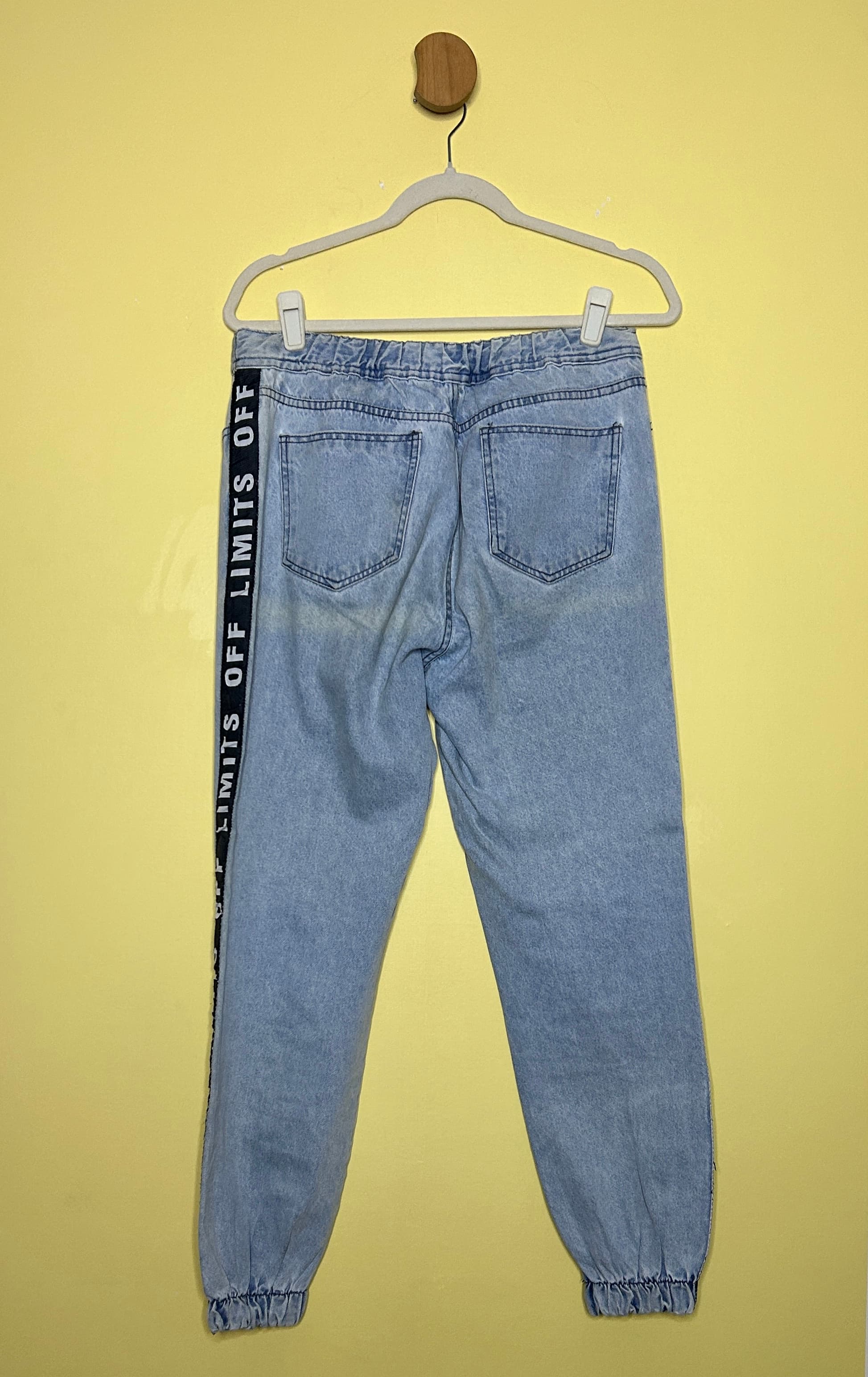 Calça jogger detalhe lateral Off Limits — foto 2