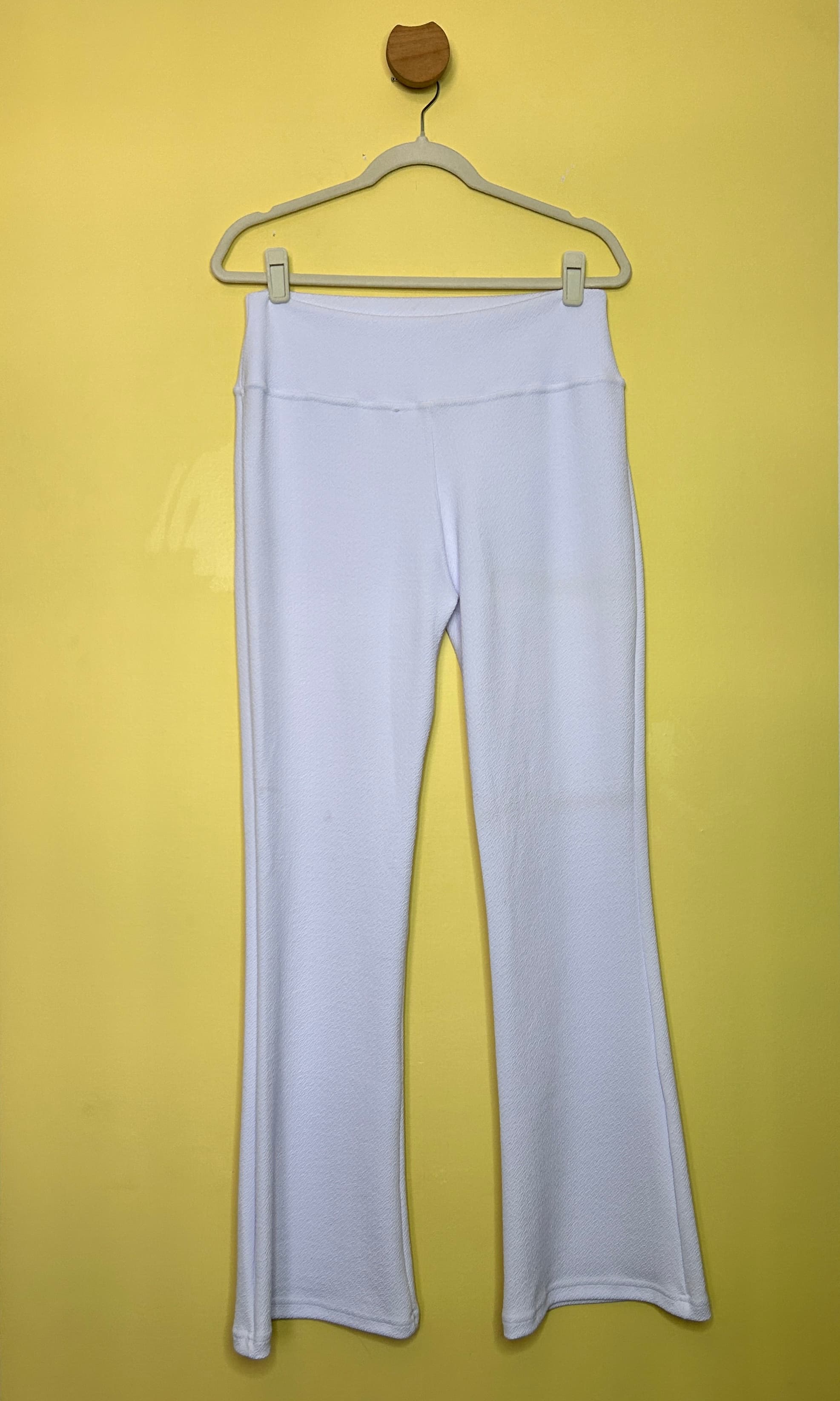 Calça flare elastano 