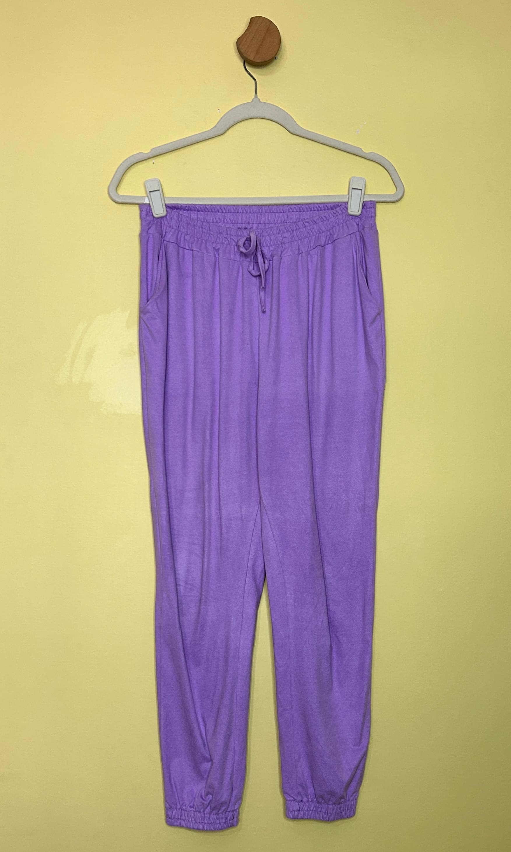 Calça jogger camurça