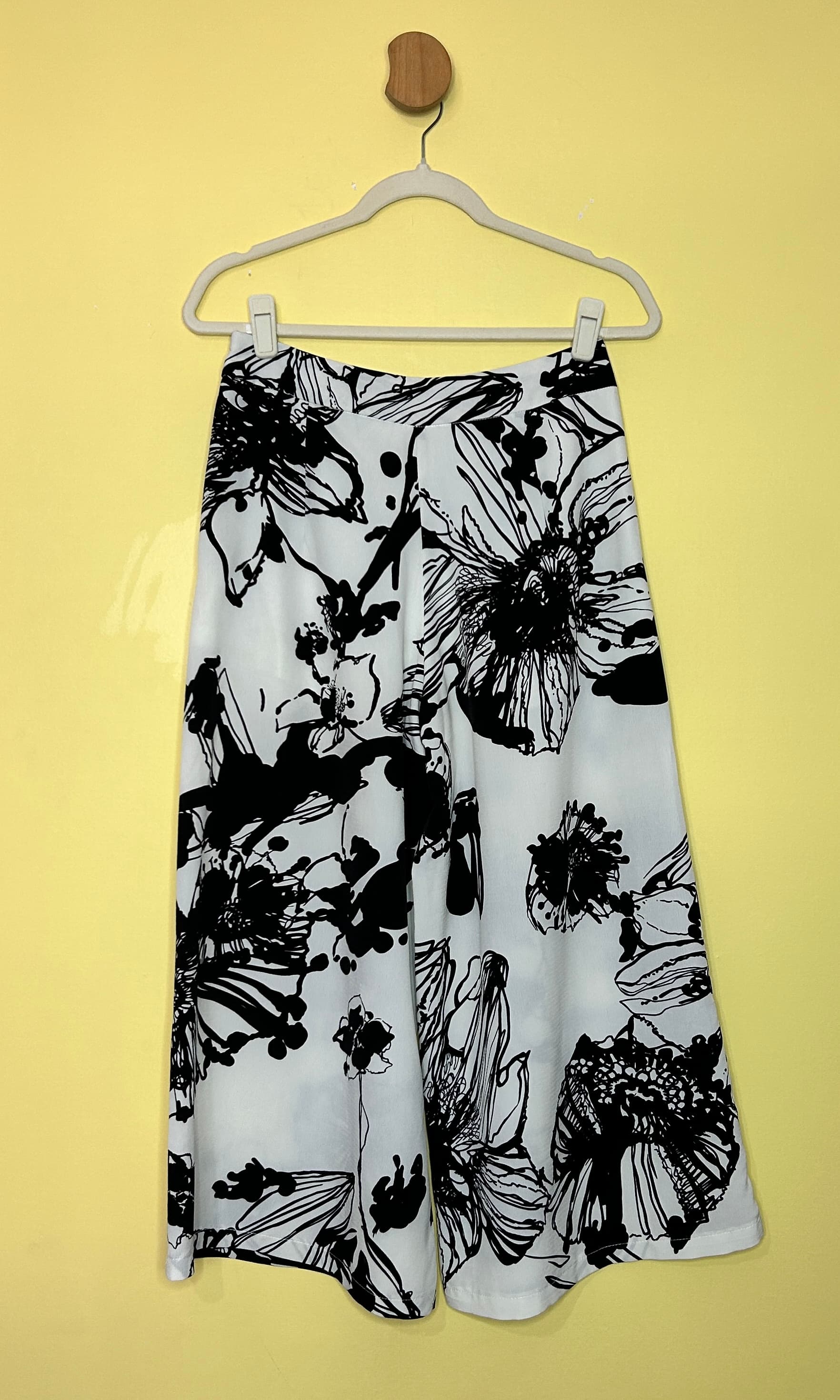 Calça pantacourt crepe estampada — foto 2