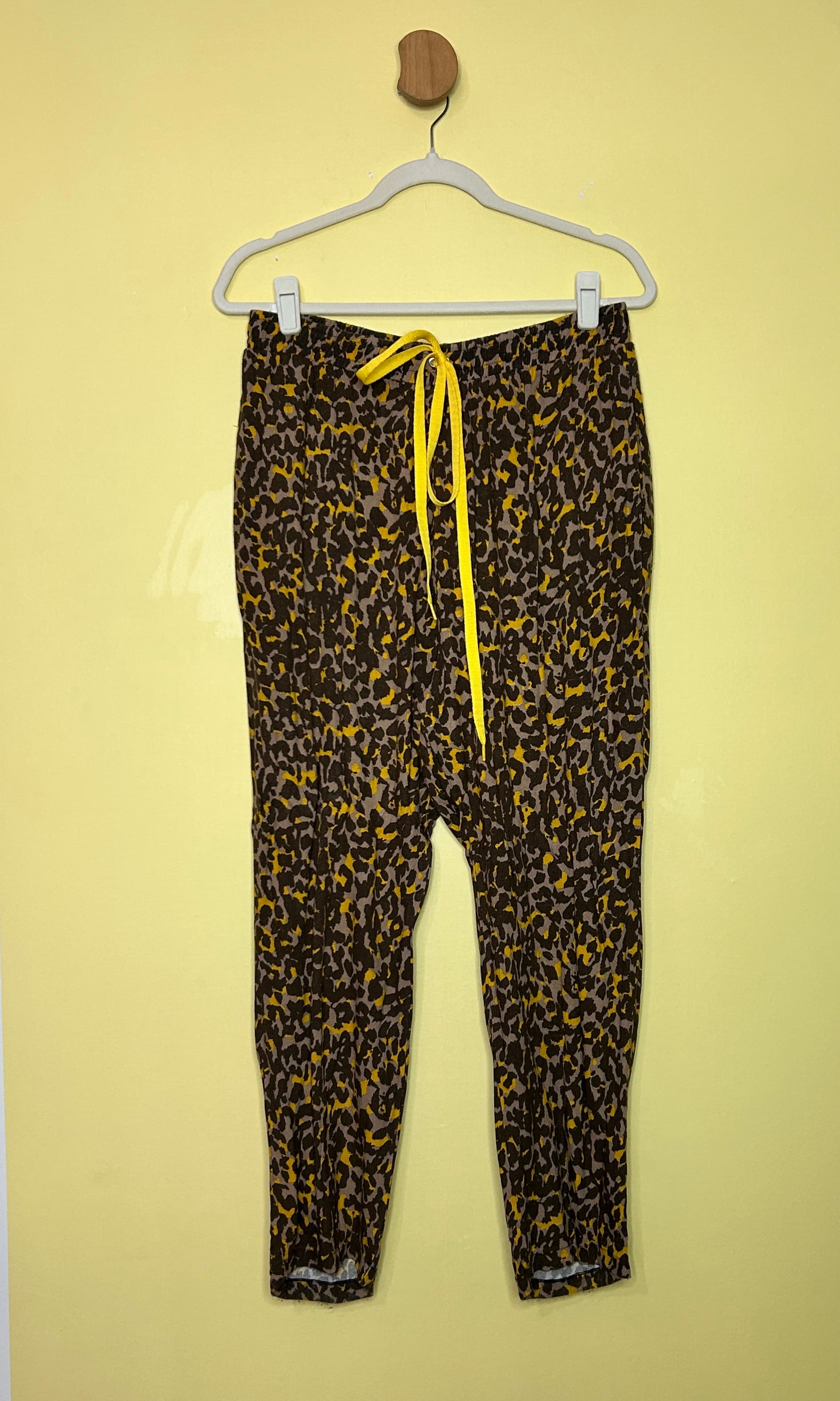 Calça jogger animal print