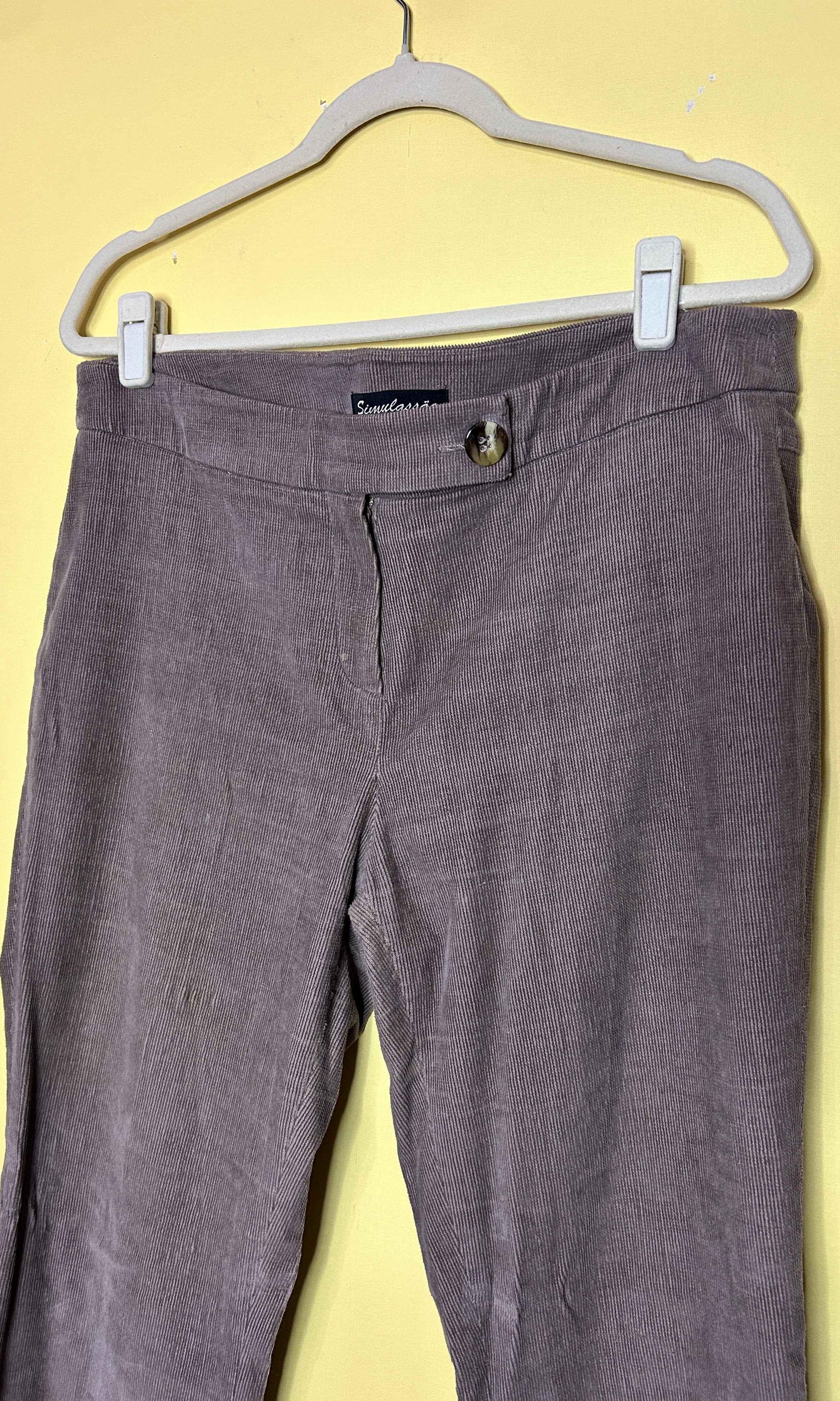 Calça cotelê cintura baixa reta — foto 3