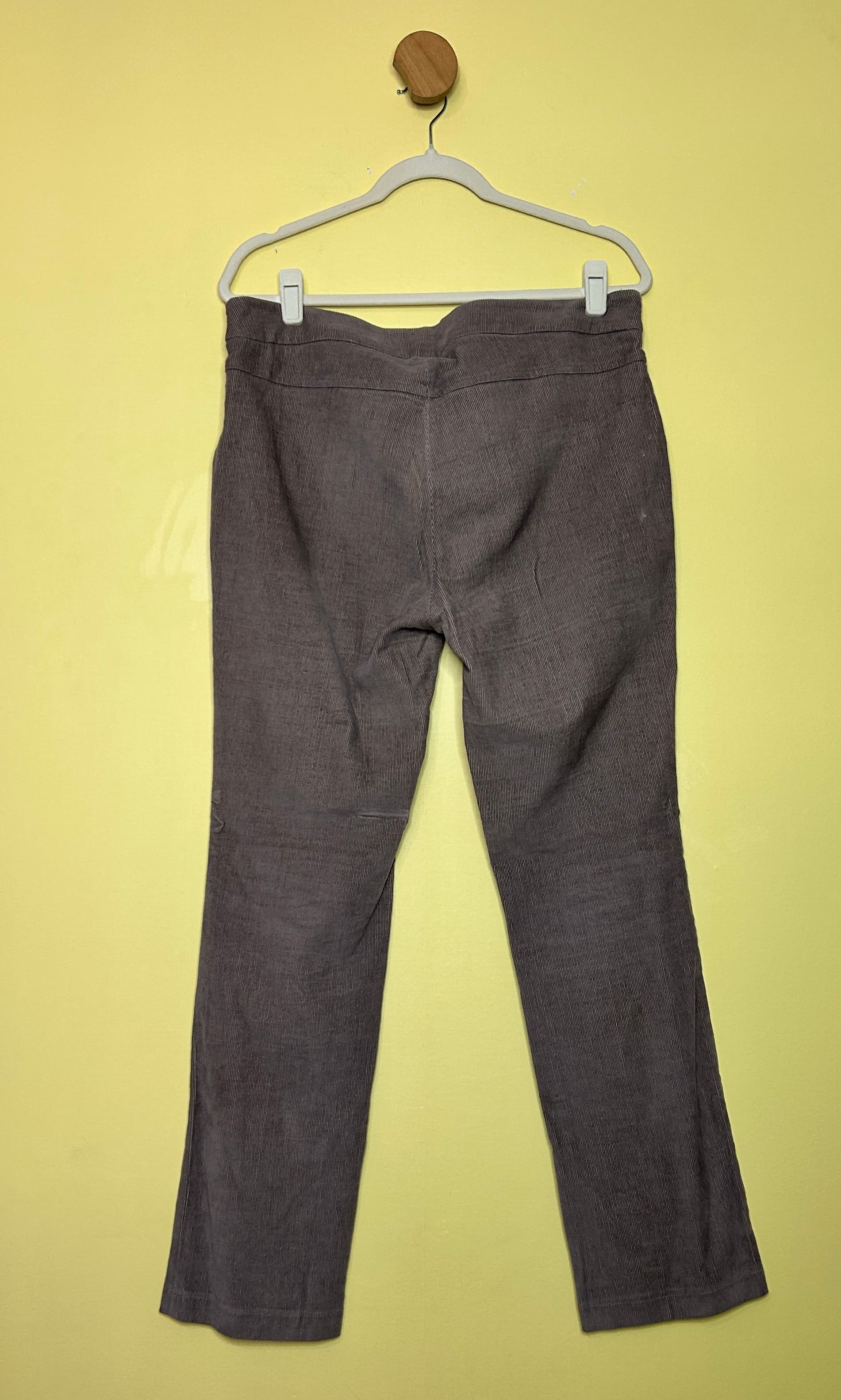 Calça cotelê cintura baixa reta — foto 2