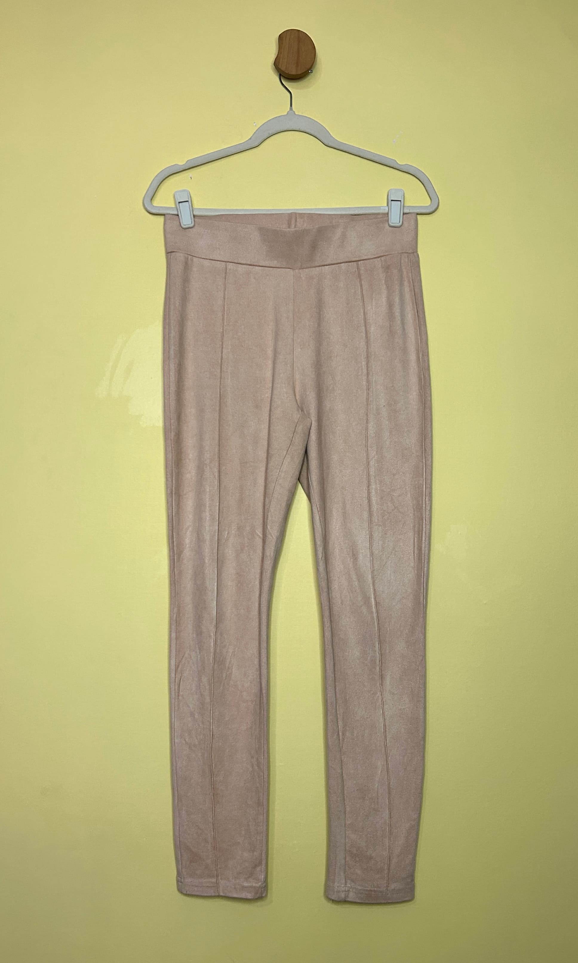Calça skinny camurça 