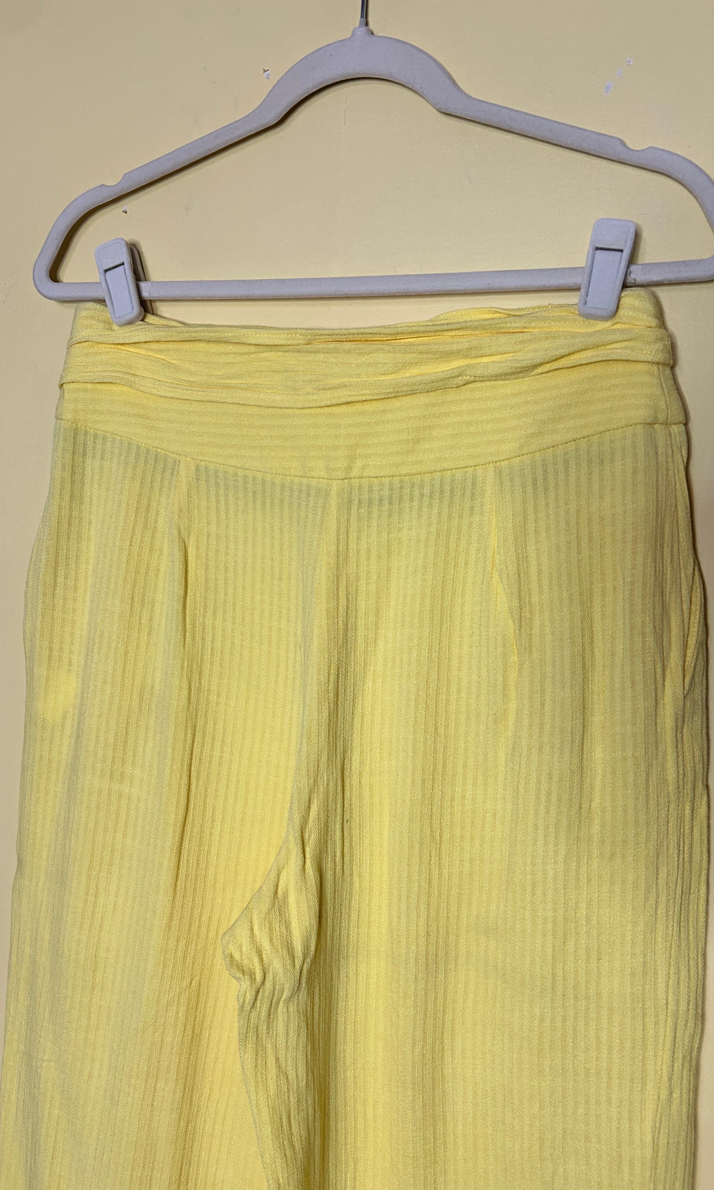 Calça pantacourt texturizada  — foto 3
