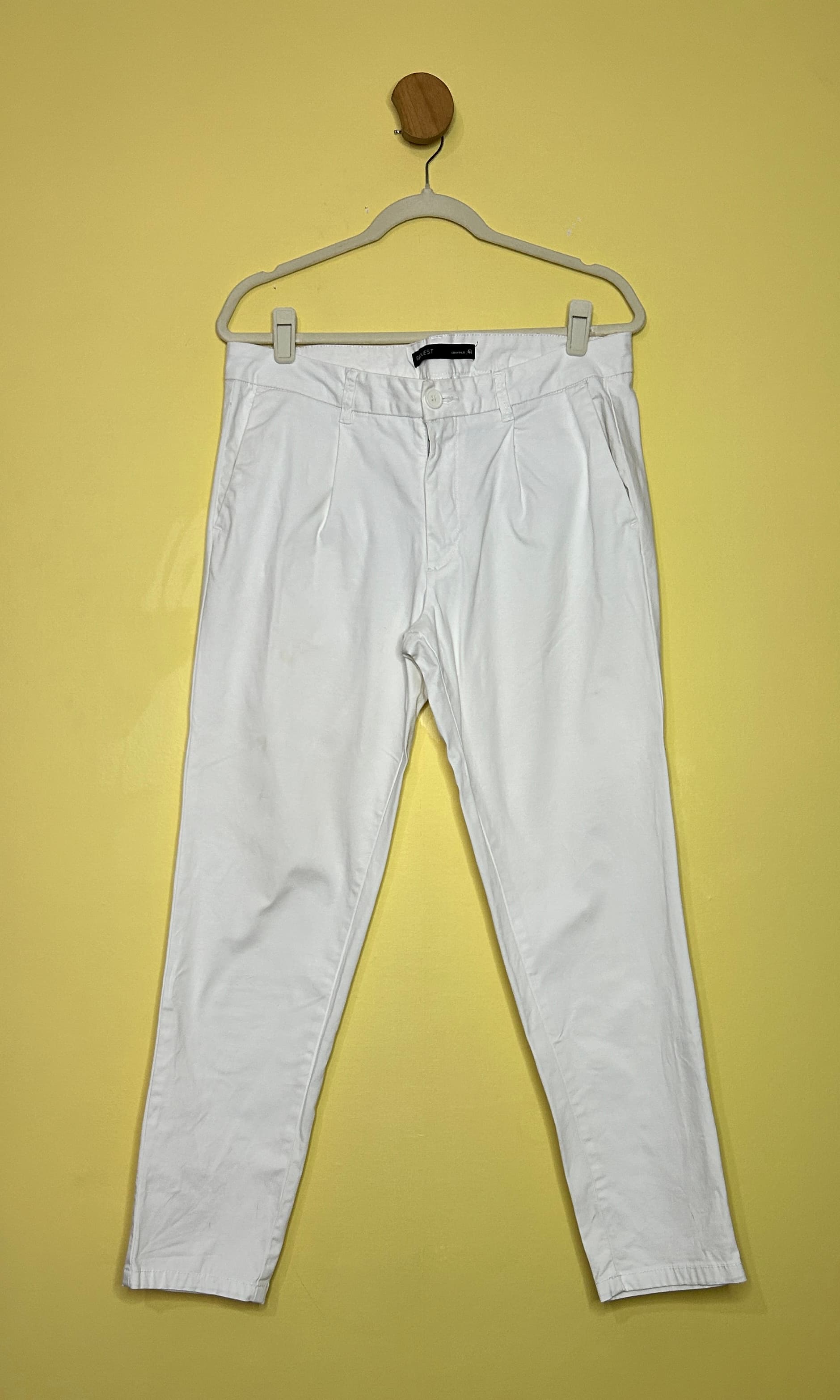 Calça skinny pregas