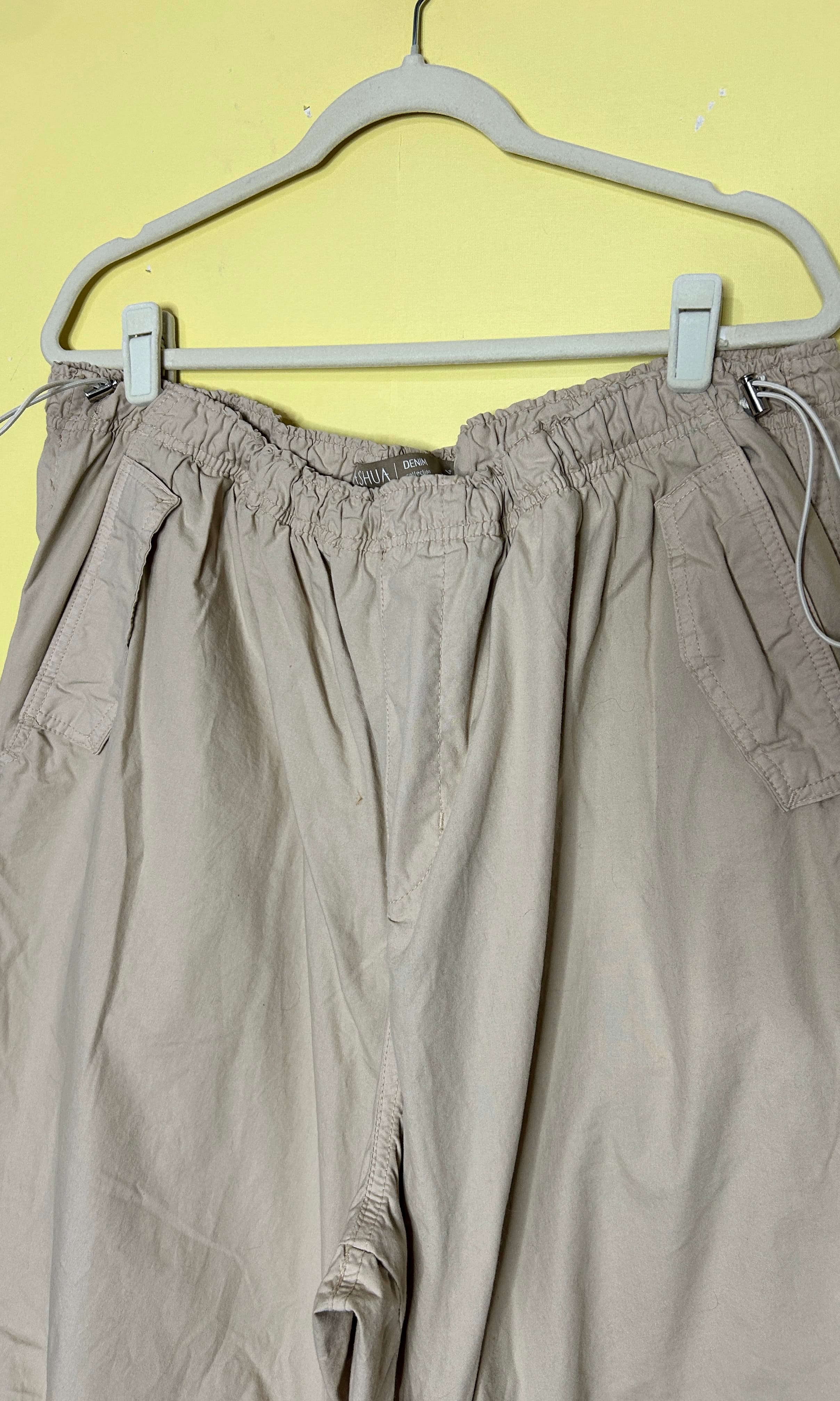 Calça cargo elásticos drapeado — foto 3