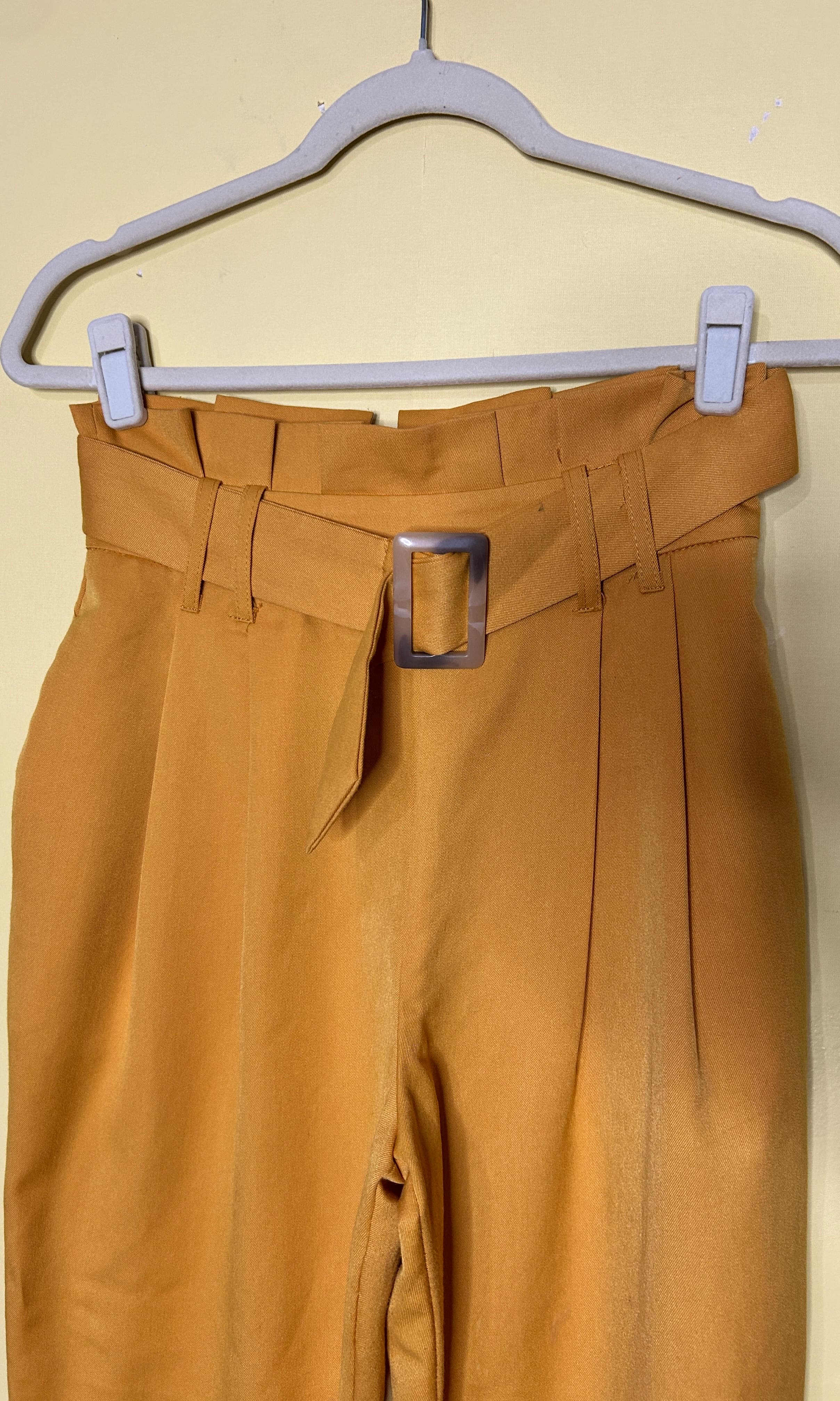 Calça cenoura cinto  — foto 3