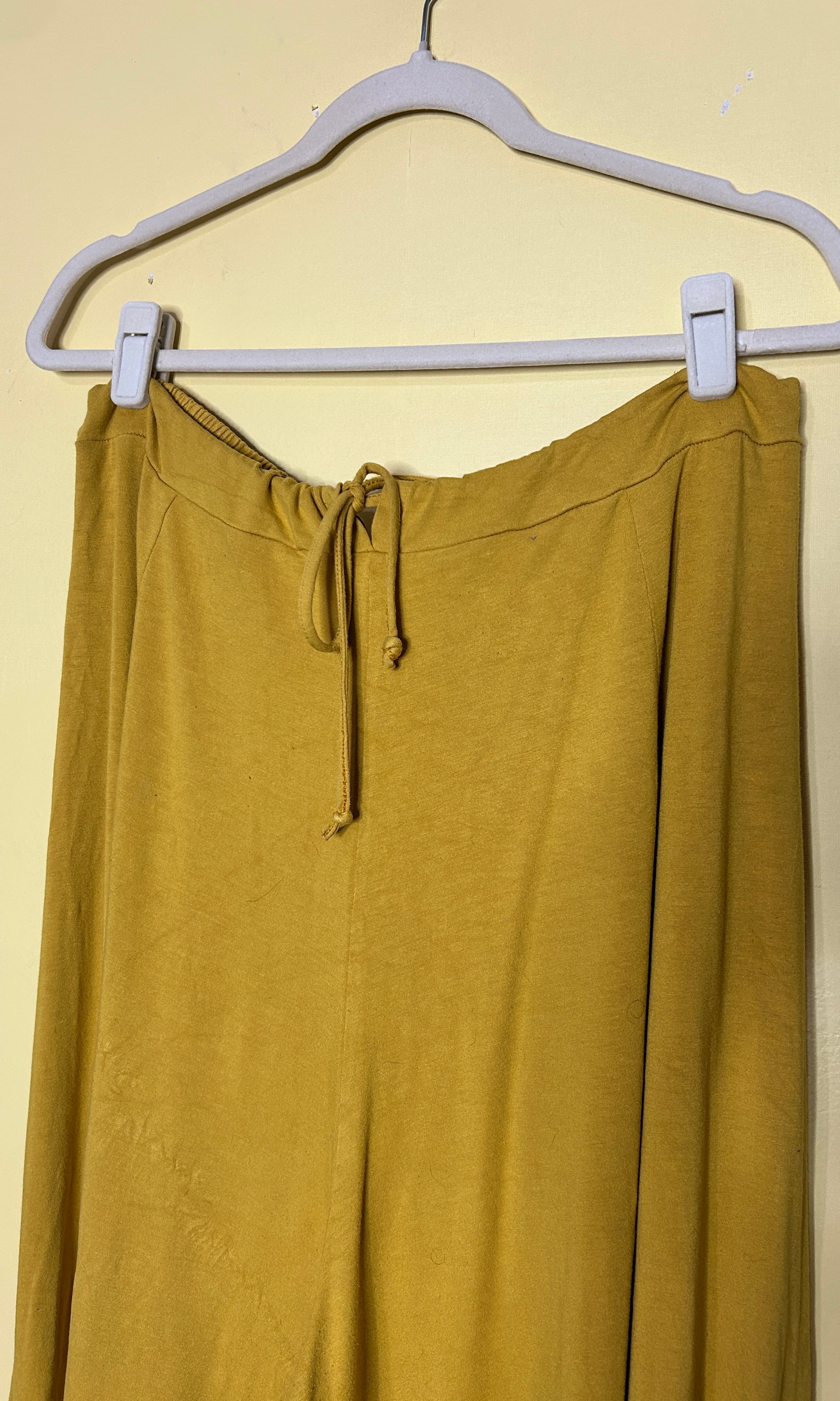 Calça pantacourt malha elástico  — foto 2