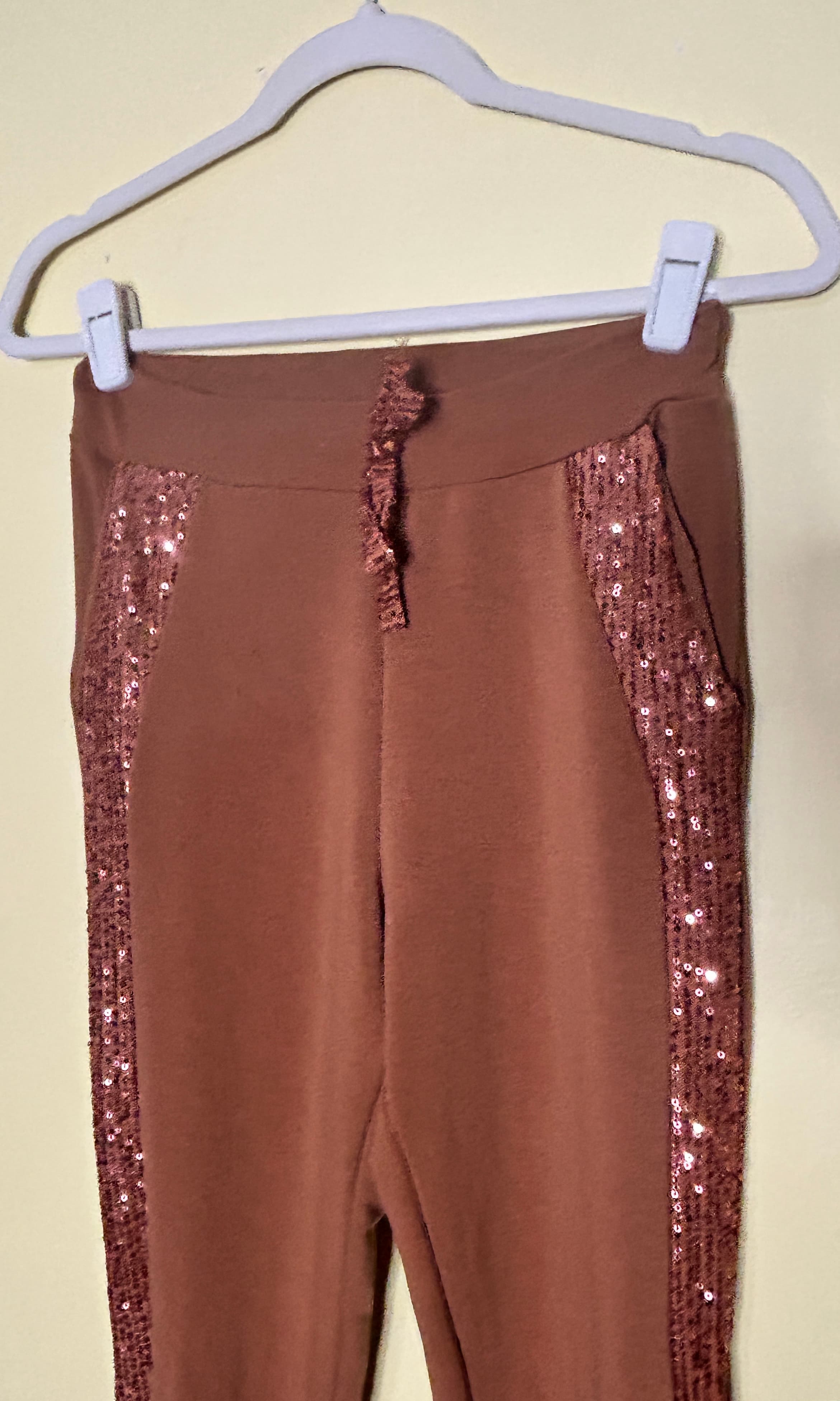 Calça moletom jogger paetê  — foto 3