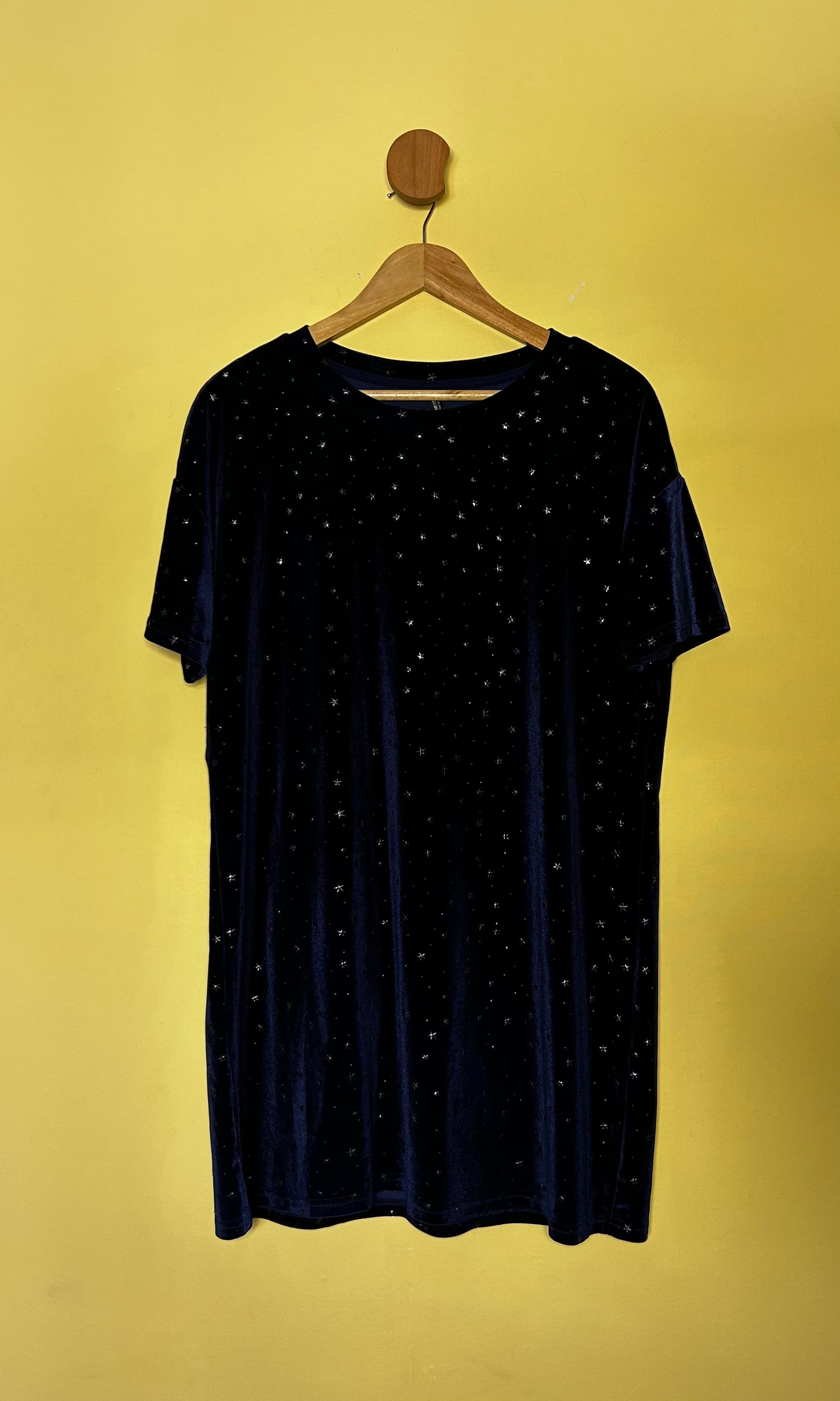Vestido camisetão veludo estrelas