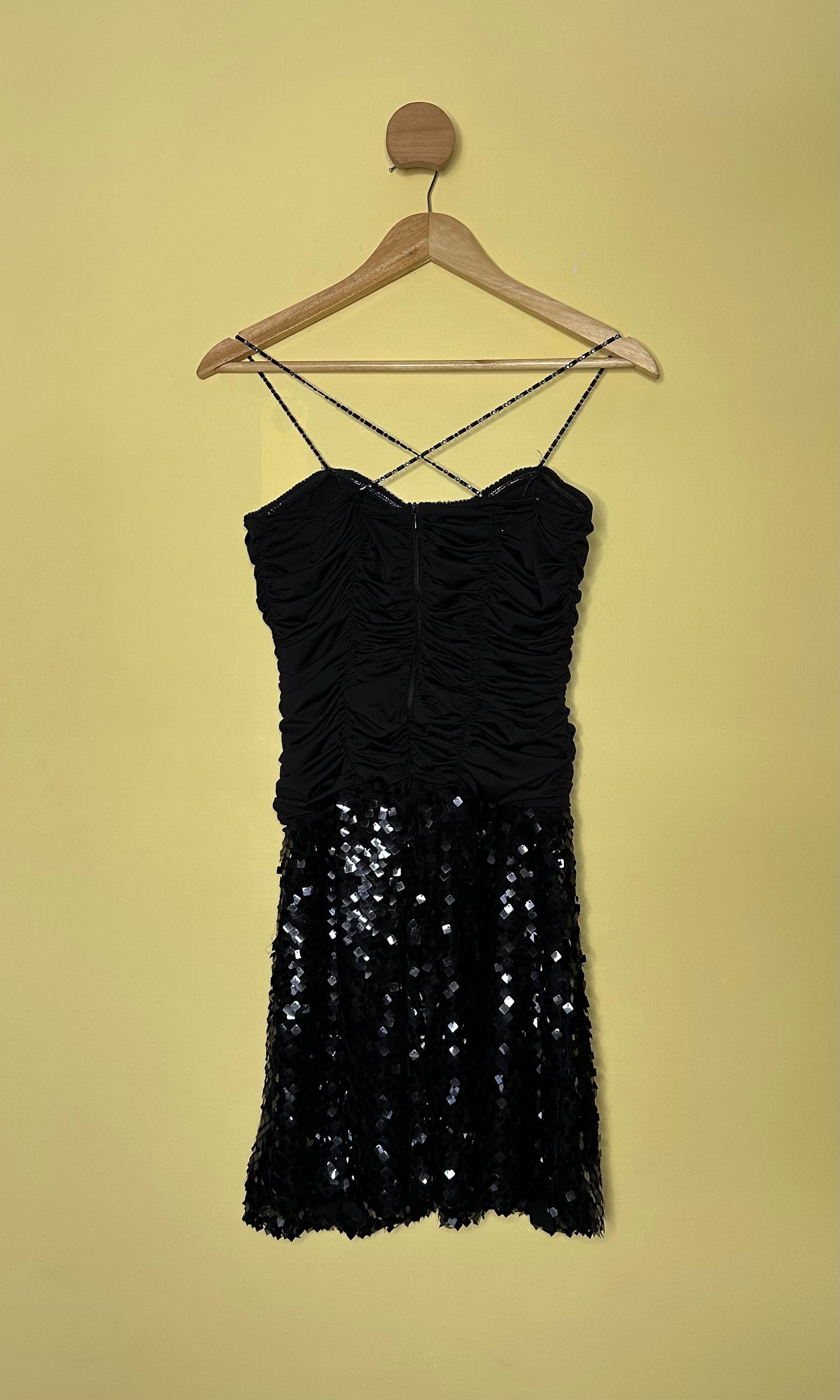 Vestido drapeado paetê