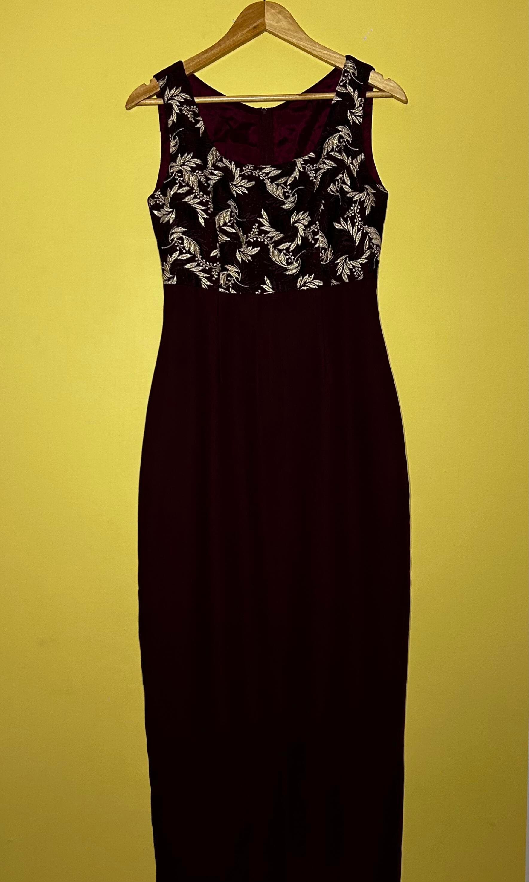 Vestido longo regata renda busto