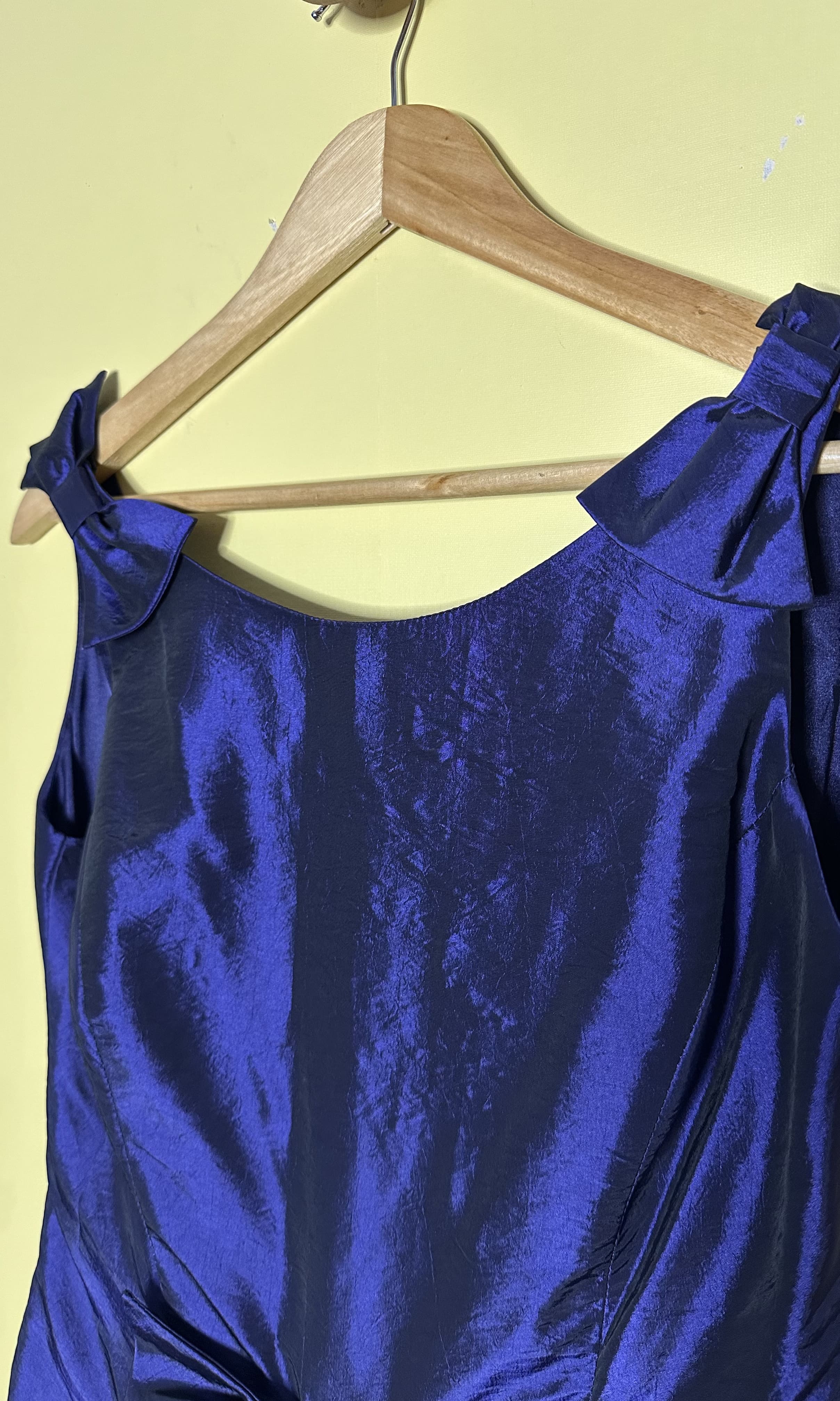 Vestido midi regata holográfico laço — foto 3