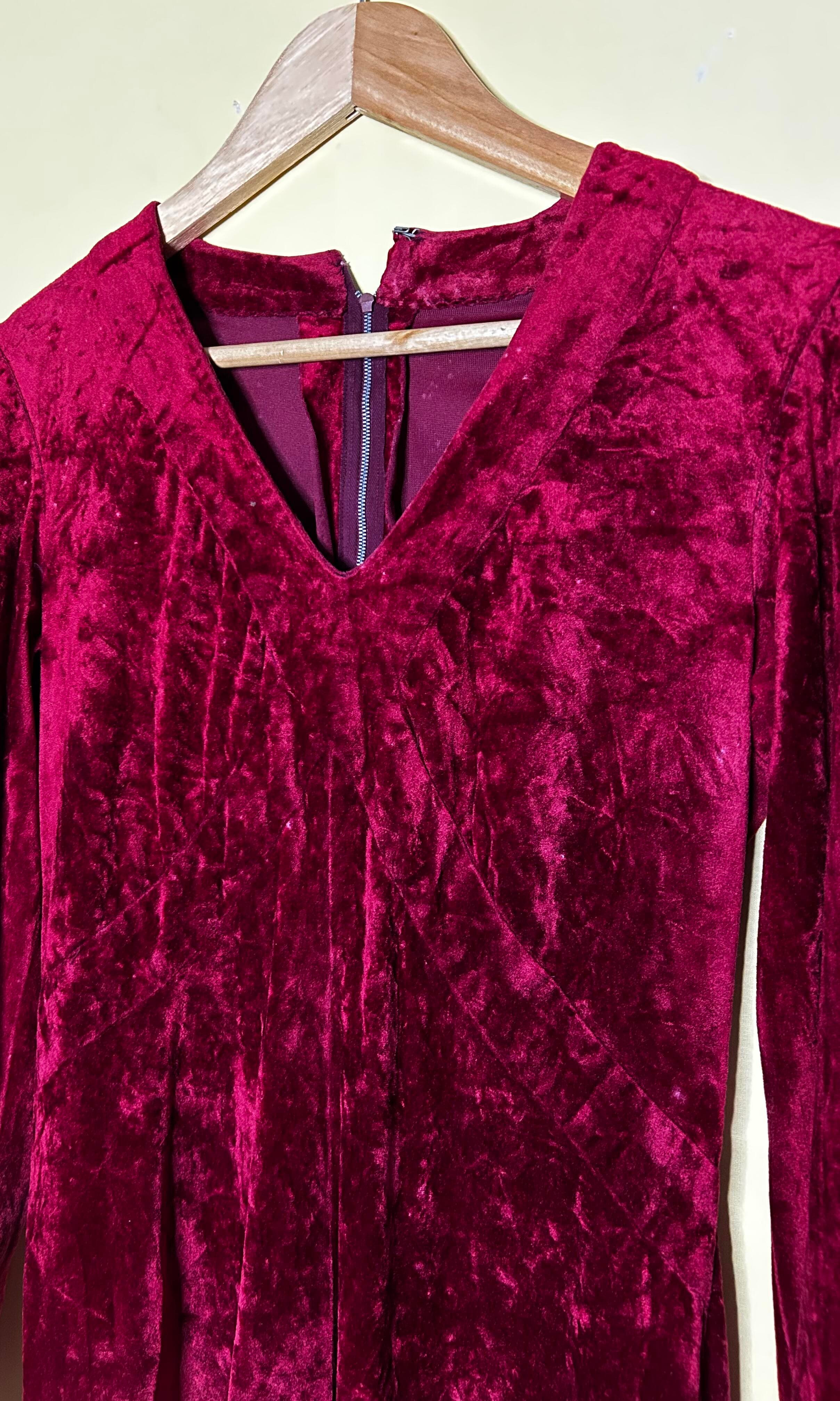Vestido longo veludo vermelho — foto 3
