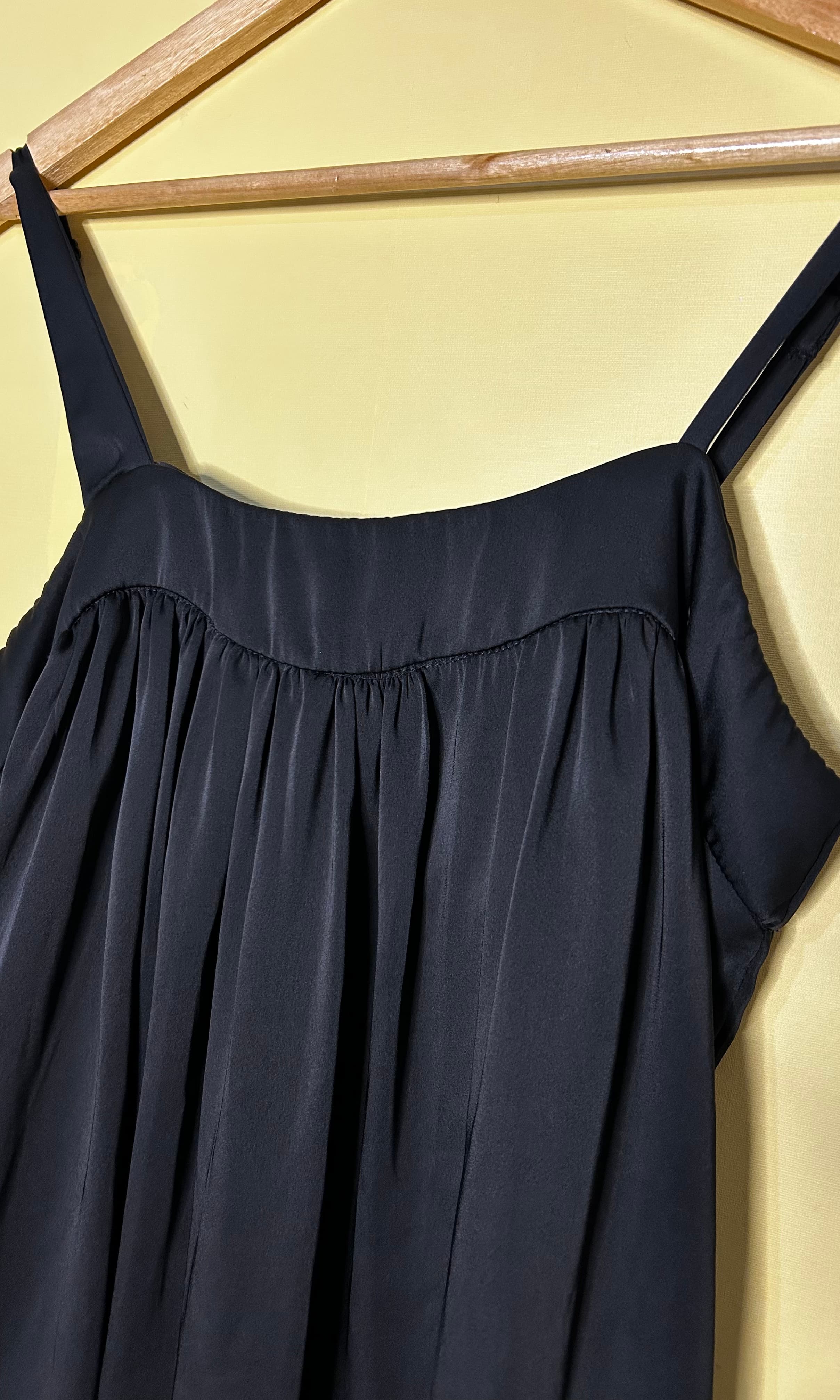 Vestido mini alcinha franzido — foto 3