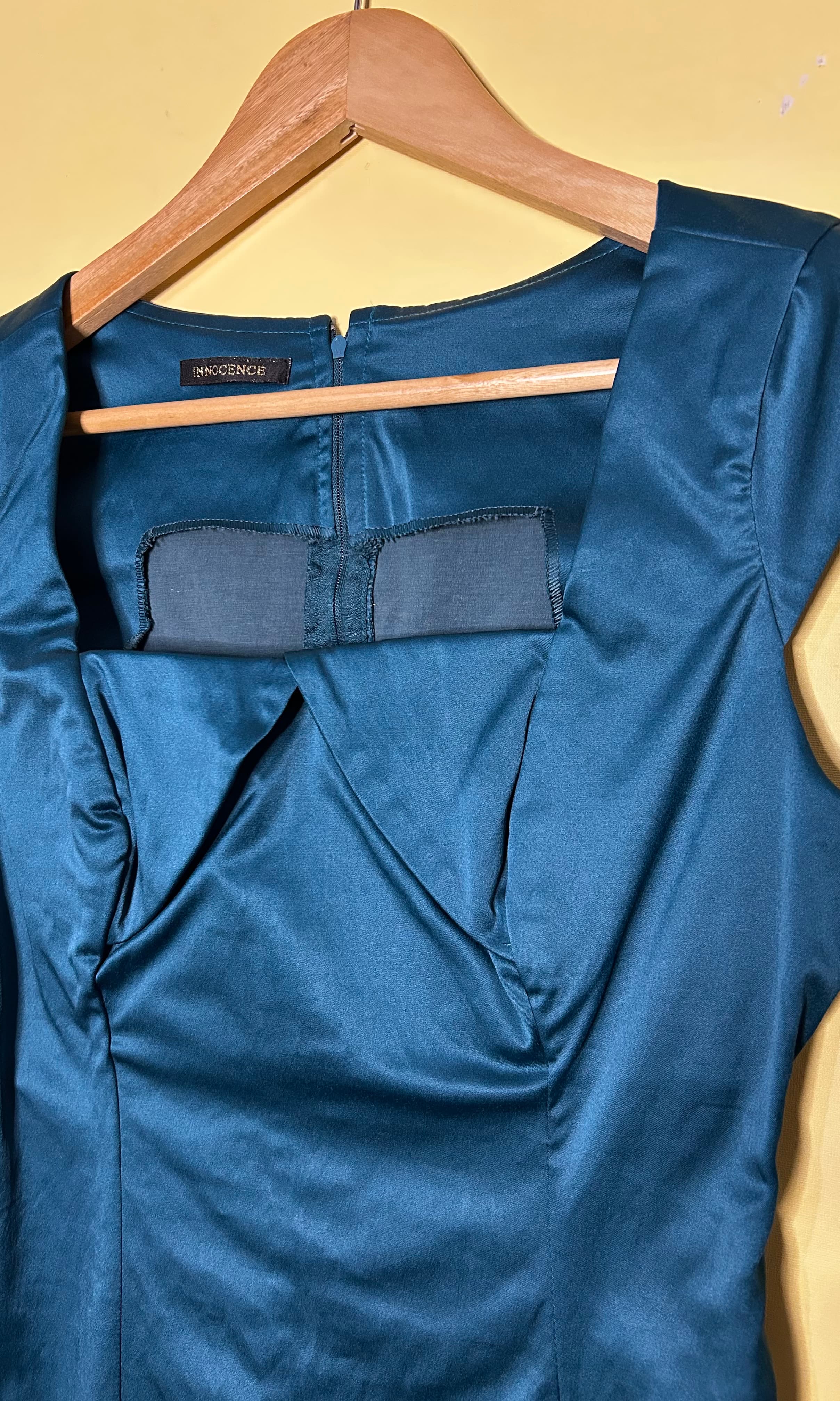 Vestido mini tubinho perolado — foto 3